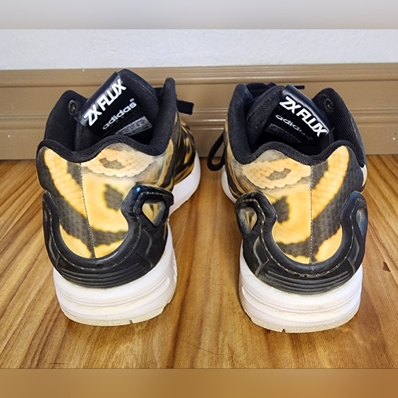Size 6 Adidas ZX Flux Sneaker Running Shoe Snake Print - Picture 6 of 7